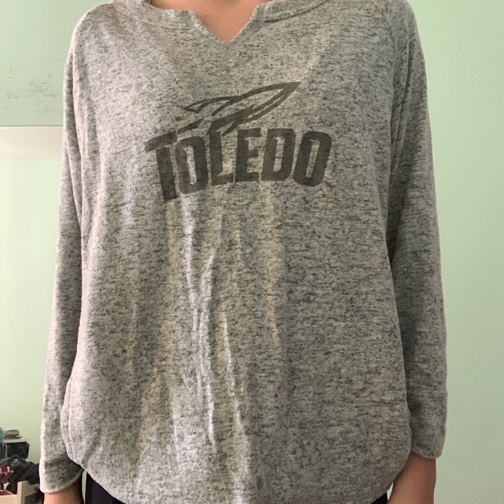 Long sleeved knit